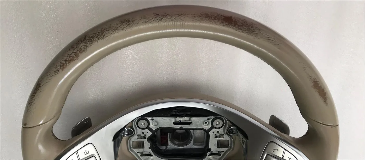Before: Mercedes-Benz W222 Steering Wheel Retrim
